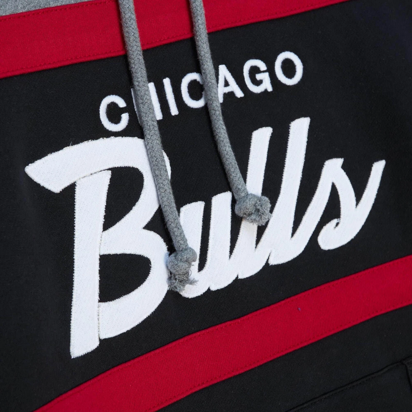 Felpa con cappuccio pullover Chicago Bulls Mitchell & Ness Head Coach nuova con etichette $110