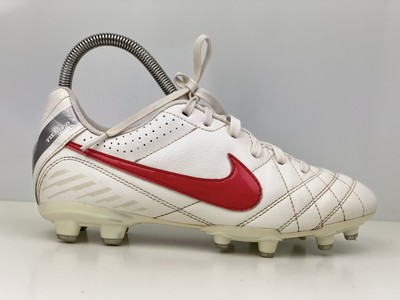 Nike Tiempo Natural IV Older Boys White Faux Leather Trainers UK Size 3 |  eBay