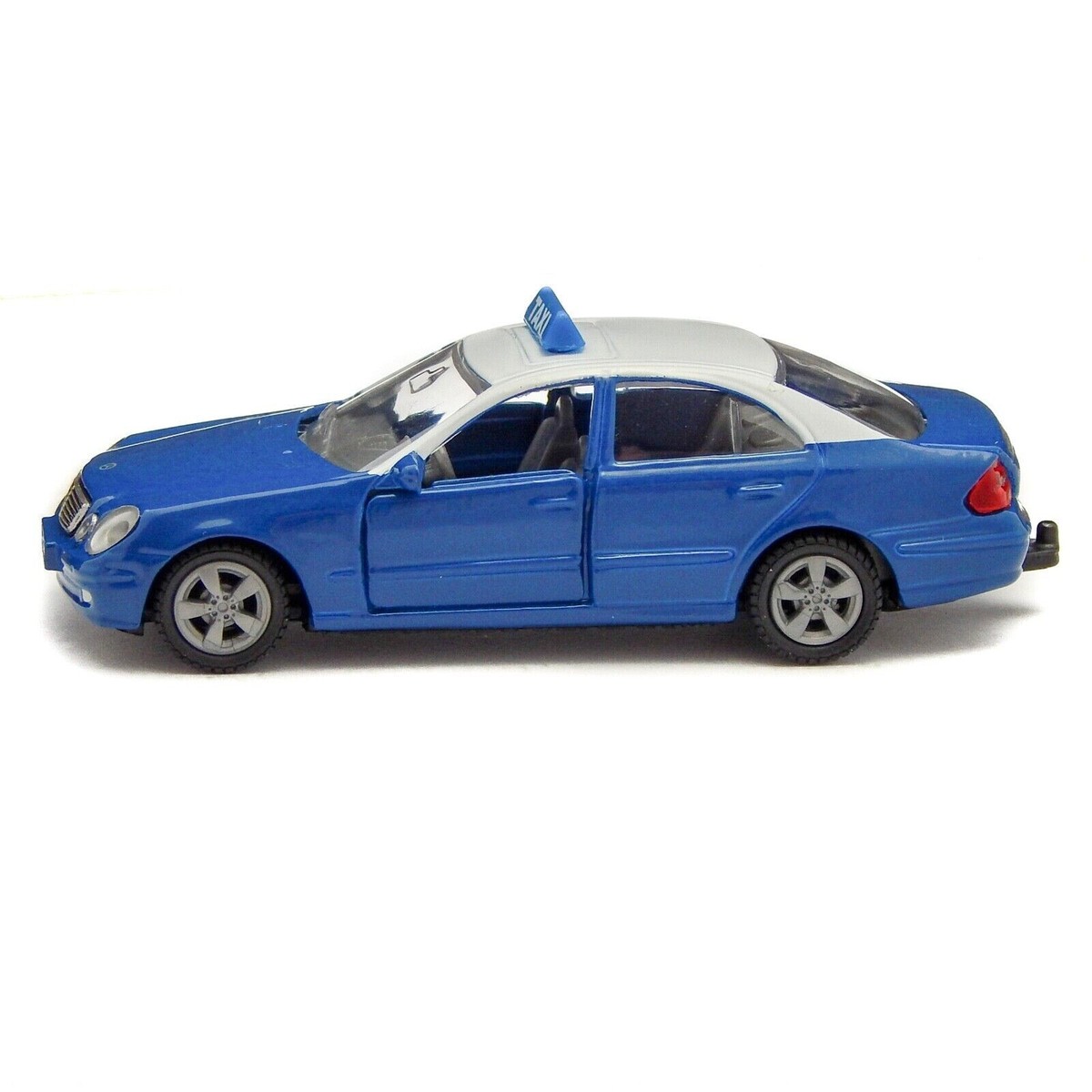 Mercedes-Benz E500 W211 E200 E220 Taxi Greece SIKU Super