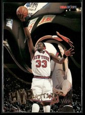 1996-97 Hoops #H12 Patrick Ewing Hipnotized