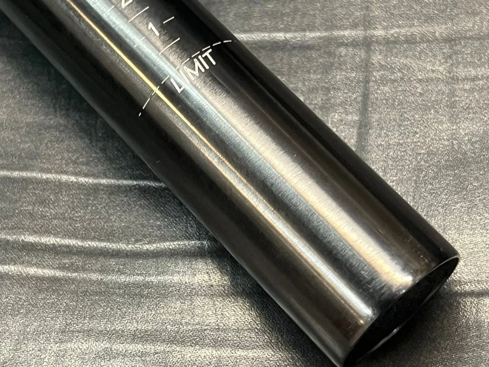 Tija de sillín Moby con anillo/anillo 31,6 mm negra Foto 2 de 4