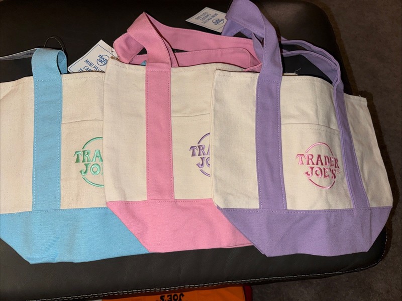 Trader Joe’s Set Of Three Mini Totes