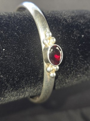 Joe Piaso Jr. Navajo Mid-Century Stil Sterlingsilber roter Granat Manschette Armband 