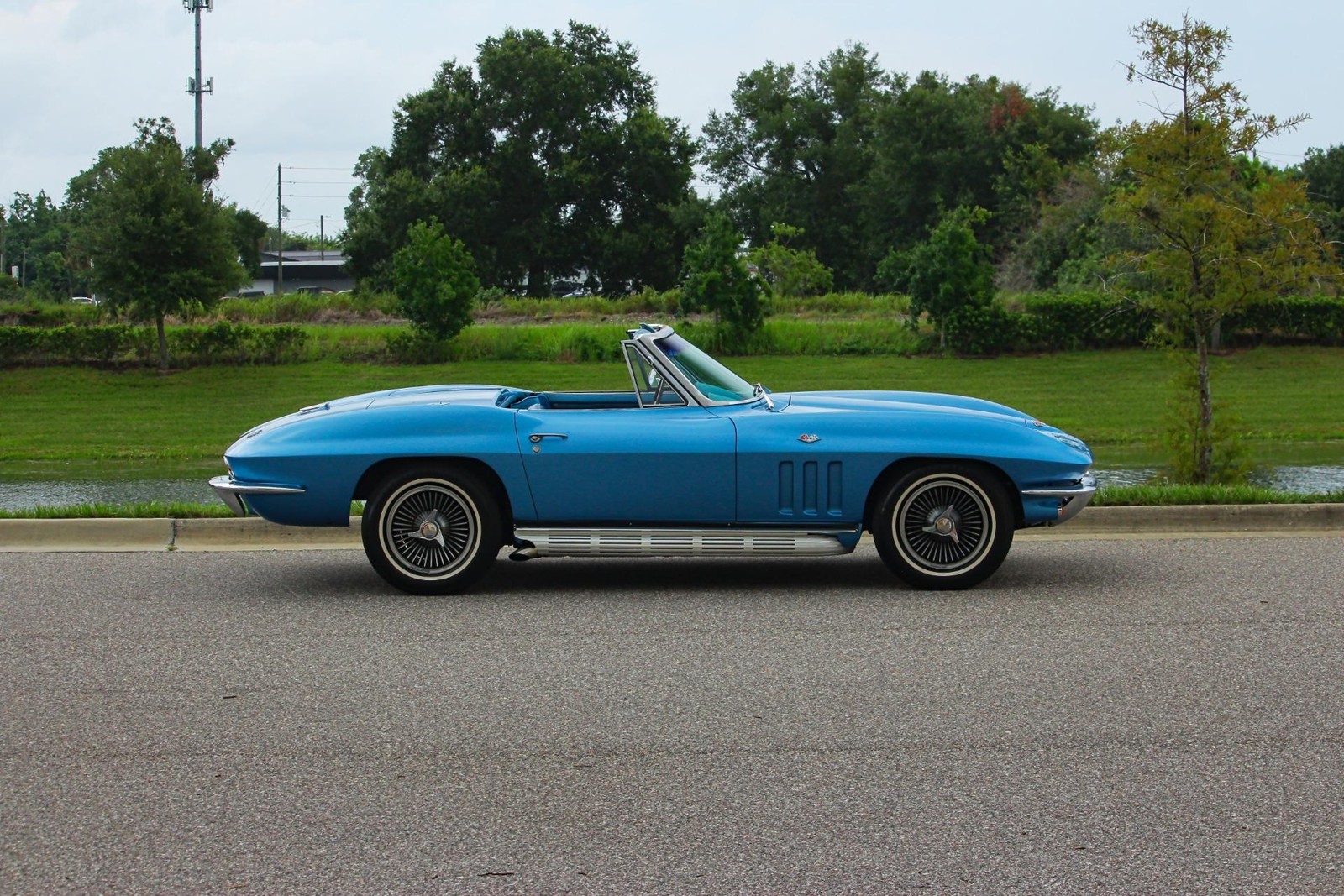 1965 Nassau Blue Chevrolet Corvette   | C2 Corvette Photo 7