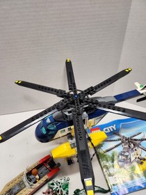 Lego 2015 City Police Helicopter Pursuit 60067 Complete With Manuals