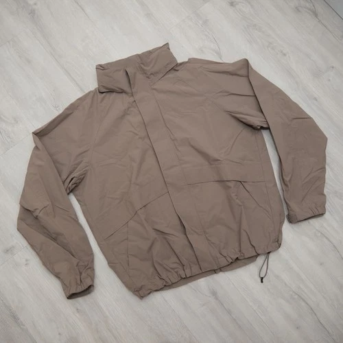 Uniqlo U Men's Lightweight Utility Windbreaker Jacket Taupe Brown Size M - product listing photo