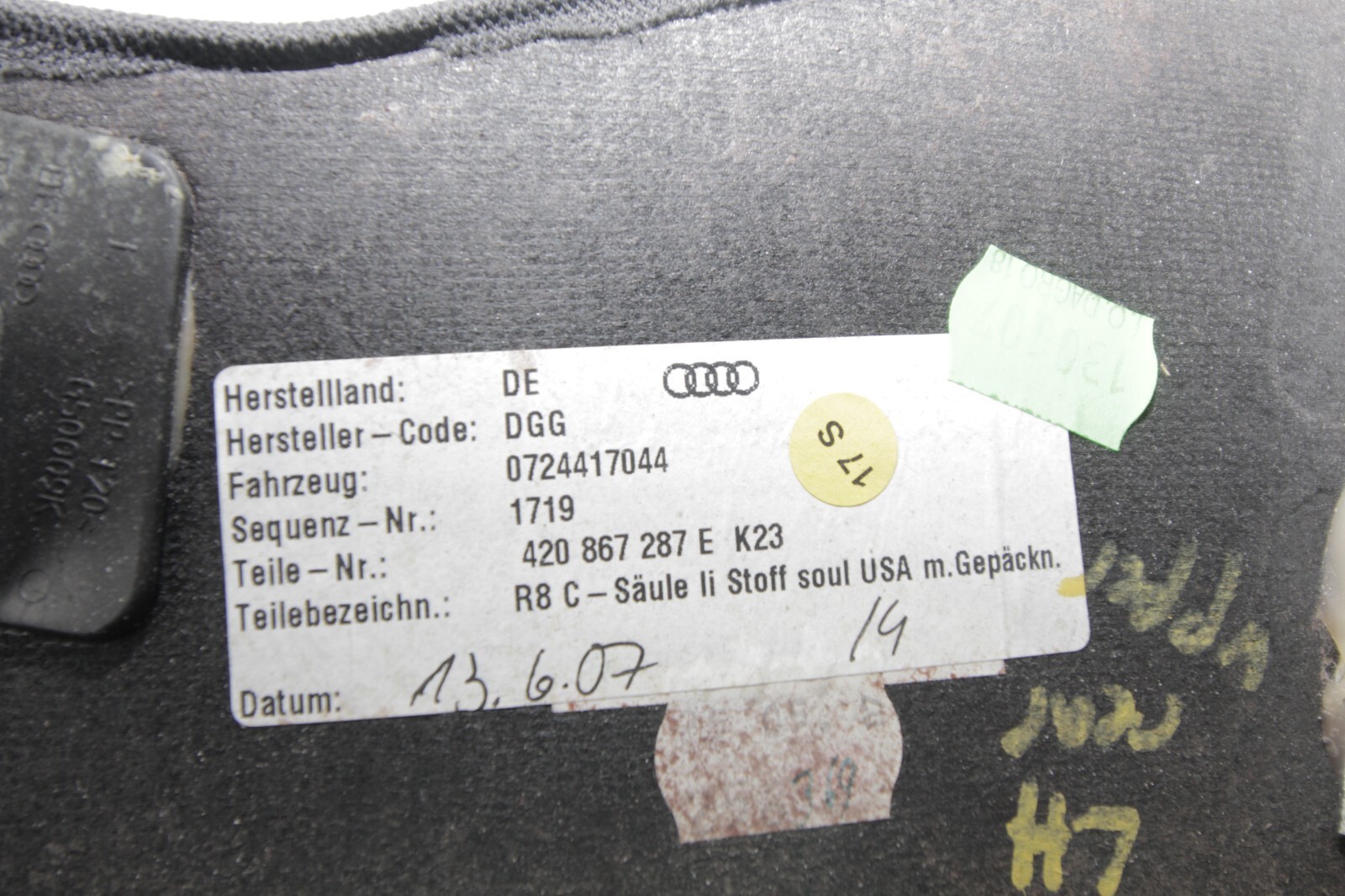 Audi R8 2008-2013 Pillar cover Black P/N 420867287E