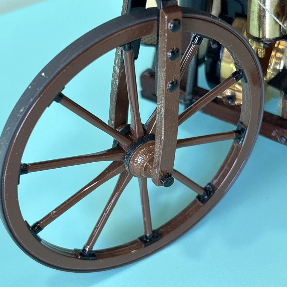 Franklin Mint 1885 Daimler Single Bike Motorbike 1:8 Scale Model Wood PARTS ONLY - Image 3 of 4