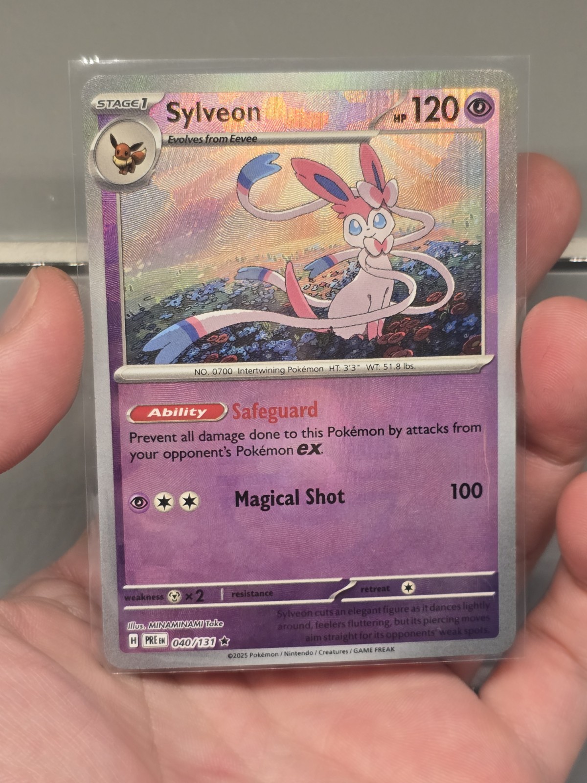 Sylveon (Master Ball Pattern) 040/131 Sv: Prismatic Evolutions Pokémon LP