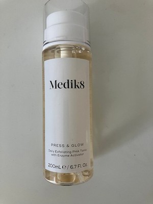 Medik8 * PRESS & GLOW  200 ml * Daily Exfoliating PHA Toner * NEU