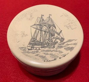 Vintage 1987 Souvenir Plimoth Plymouth MA Plantation Scrimshaw Ivoryite Ship Box