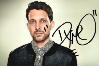 DYNAMO: MAGIER UNMÖGLICH: DYNAMO SIGNIERT 6x4 PORTRAITFOTO + COA