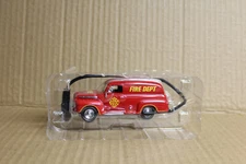 Menards 1:48 Scale Menards 1948 Ford Panel Fire truck