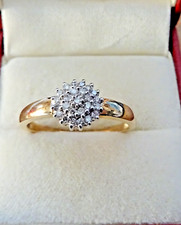 NEU Toller Cluster-Ring 9k Gelbgold Rundschliff Diamant Größe U verpackt