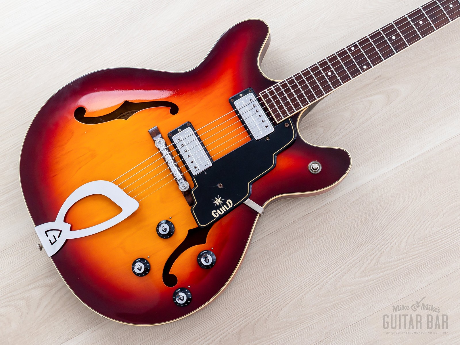 1969 Guild Starfire IV Vintage Guitar Sunburst, Near-Mint w /  Case