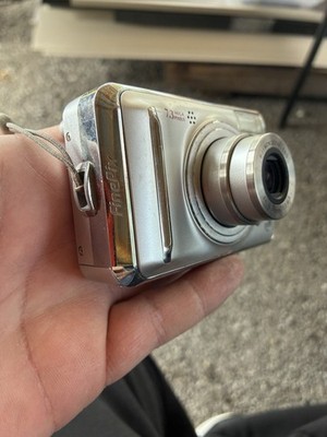 Fujifilm FinePix A Series A700 7.3MP Digital Camera - Silver for