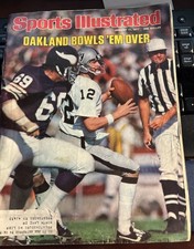 Vintage Sports Illustrated January 17, 1977 Oakland Bowls 'Em Over Ken Stabler