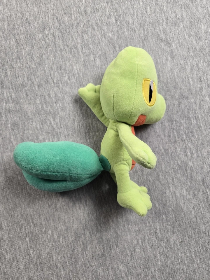 Muñeco de peluche Pokémon Treecko Nintendo Center peluche juguete coleccionable Foto 2 de 4