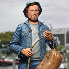 PREORDER JULY 2025 JAWS DENTS DE LA MER MATT HOOPER AMITY ARRIVAL 18cm