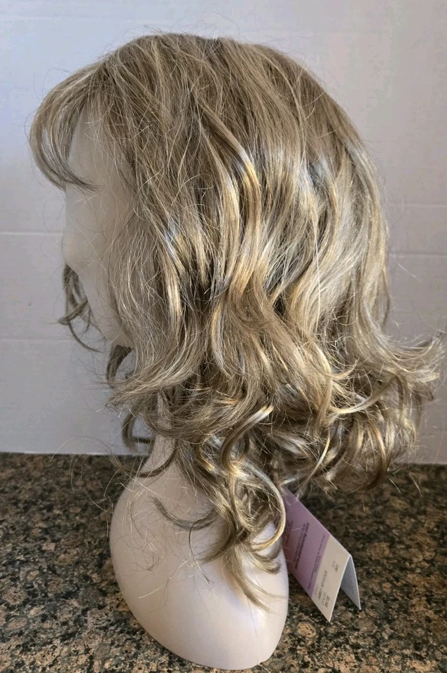 Paula Young Mariah A0017 Rubia Ceniza Peluca Larga Rizada Con Flequillo Gorra Básica Nueva DIVERTIDA Foto 4 de 4