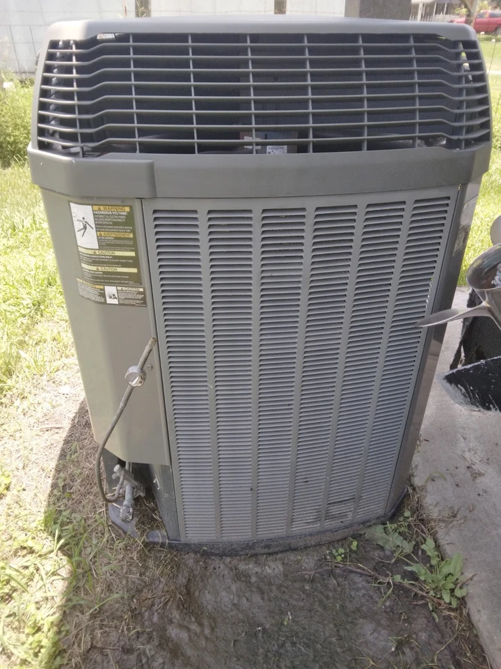 Unidad condensadora Trane XL19i de 3 toneladas / 2TTZ9036B1000AA - funciona muy bien - Recogida local Foto 3 de 3