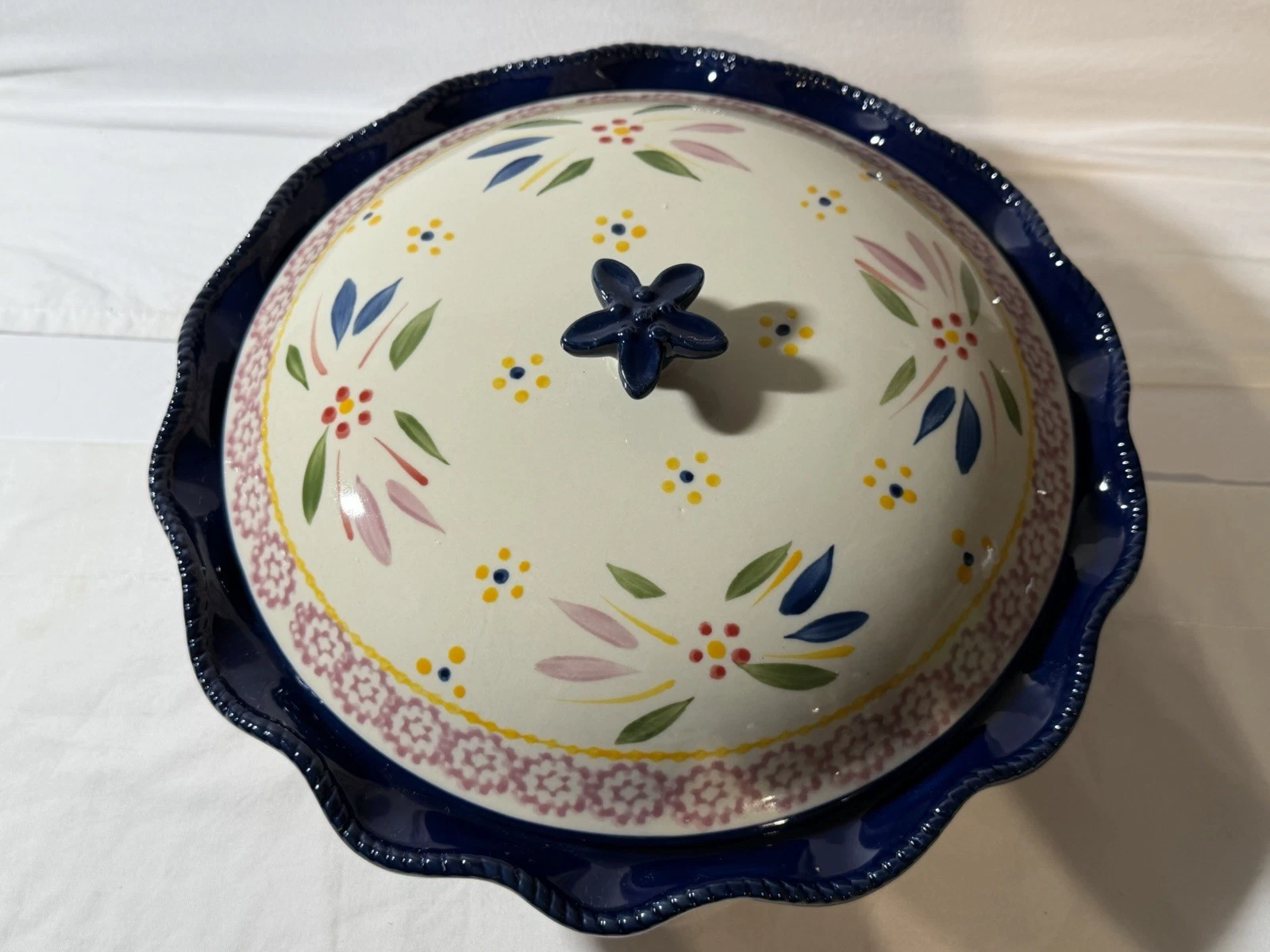 Temp-tations Old World Pie Plate w/ Dome Lid