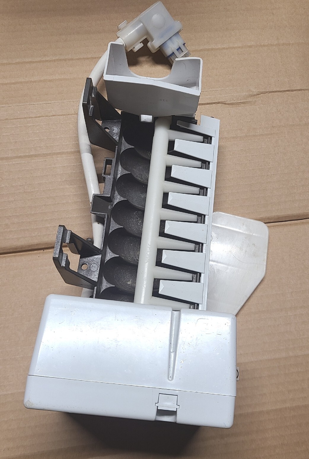 GE Refrigerator Ice Maker Assembly WR30X10012 *READ* eBay