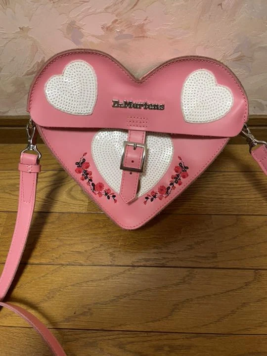 Dr. Martens 2019 Valentine's Limited Heart Bag Pink Leather