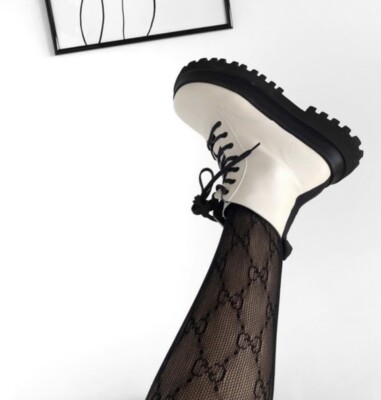 ユッコ Zara Flat Leather Lace-Up Ankle Boots With Track Ecru White