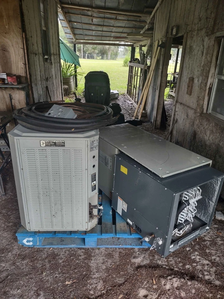 Unidad condensadora exterior bomba de calor de 3,0 toneladas - Usada (1999) y manipuladora de aire (1998) Foto 2 de 4