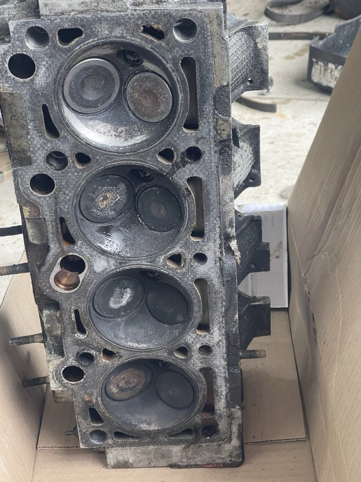 82-84 Ford EXP HEAD - Image 2 of 3