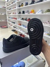 Air Force 1 Low GS 'Triple Black' Size:12C