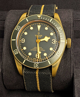 TUDOR Black Bay Bronze 43mm Auto Chronometer Black Dial 200m Fabric Box Papers