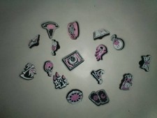 Set Charms Scarpa Magica Stregoneria Nero Rosa PVC Cappello Strega Pozione Farfalla