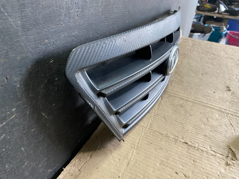 Parrilla superior delantera Kia Sorento 2007 a 2008 OEM P3843 DG Foto 3 de 4