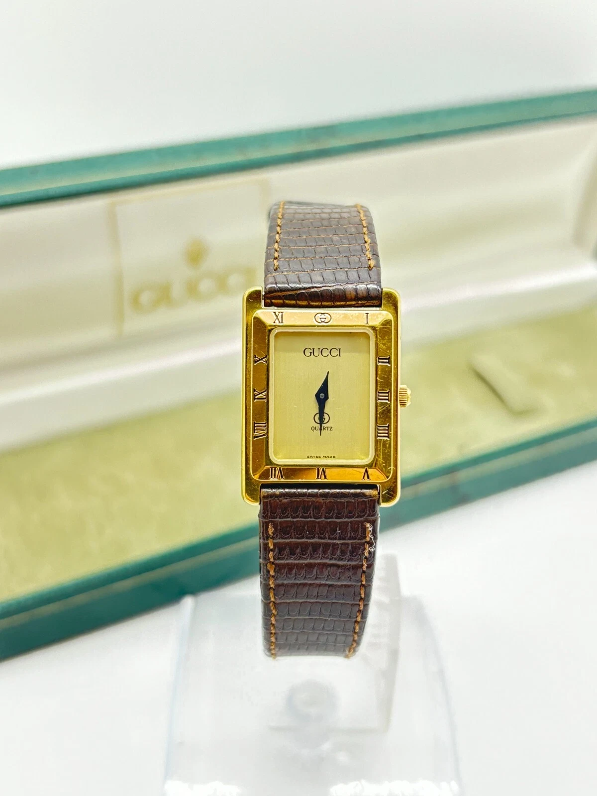 [Exc+5 avec boite] Montre Gucci 4200L Vintage Quartz Cadran Or Carré Occasion Fonctionne