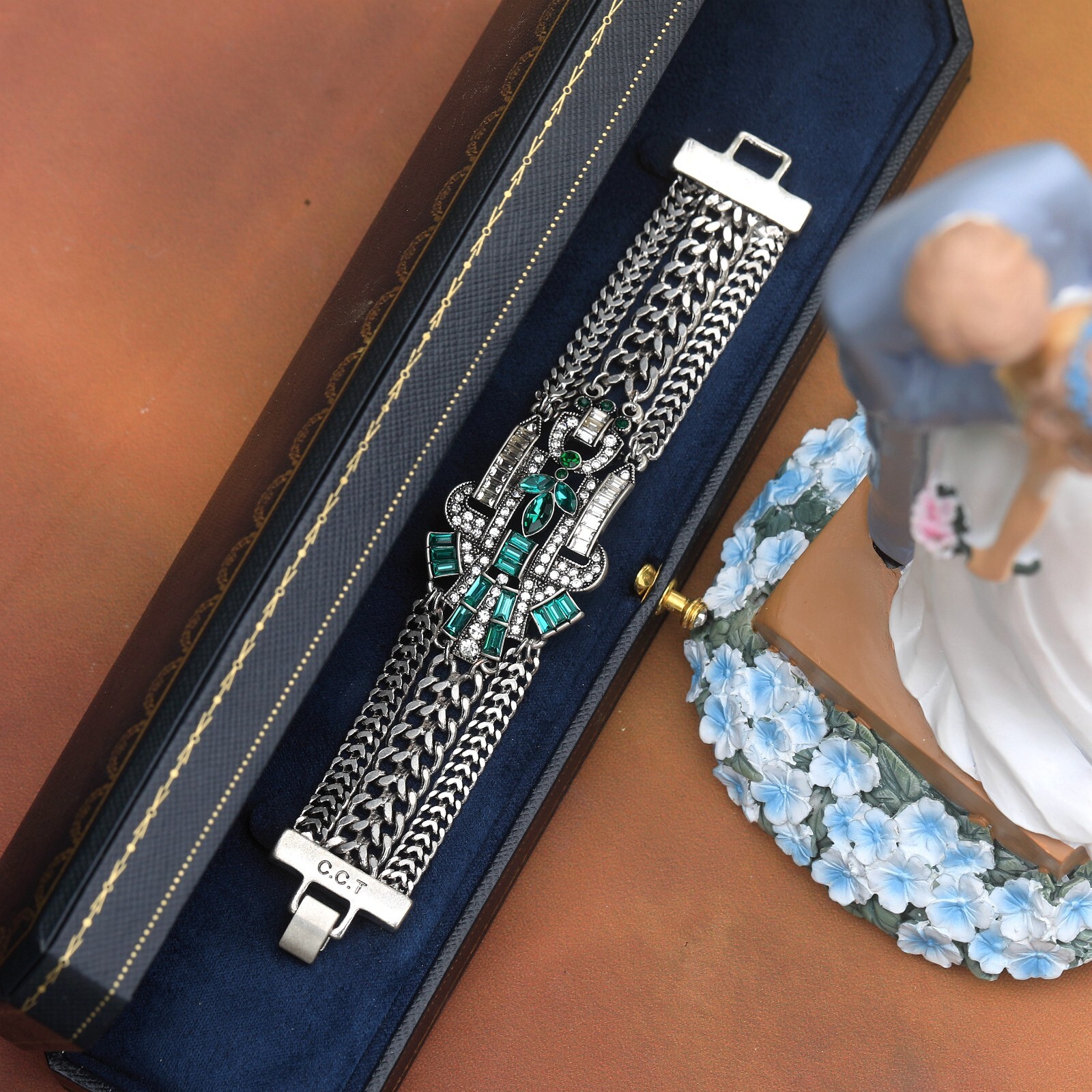 Bracelet argenté Art Déco vert chic pour un mariage rétro chic