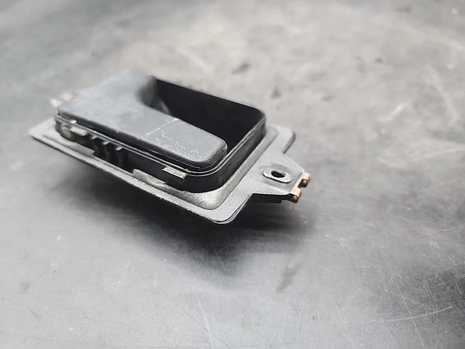 1984-1991 BMW 318i 325i E30 Right Rear Door Handle Sedan 1876041 OEM T4-170 - Imagem 3 de 4