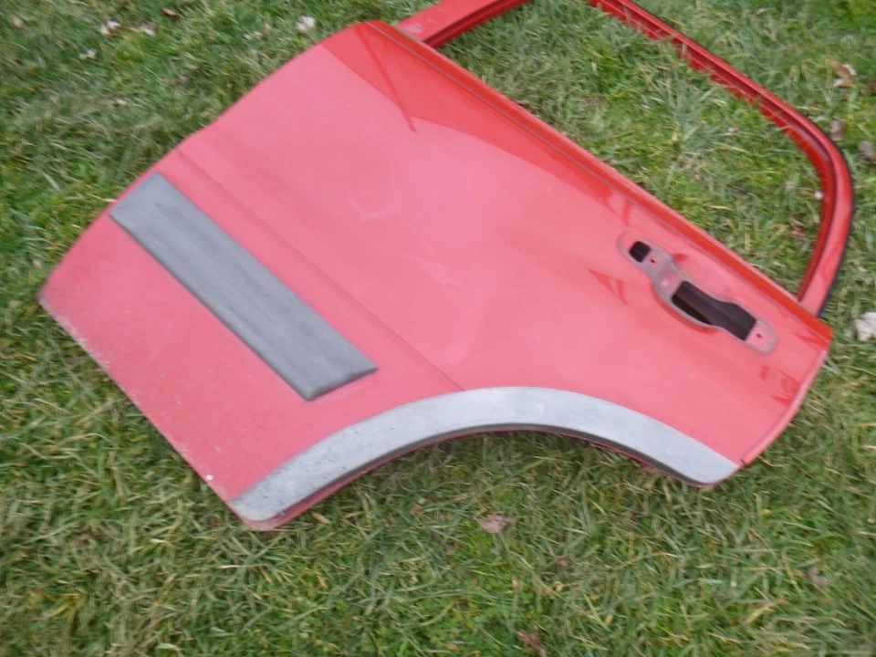 Chevrolet Tracker 2002 puerta delantera lado del conductor izquierda trasera roja Foto 3 de 4