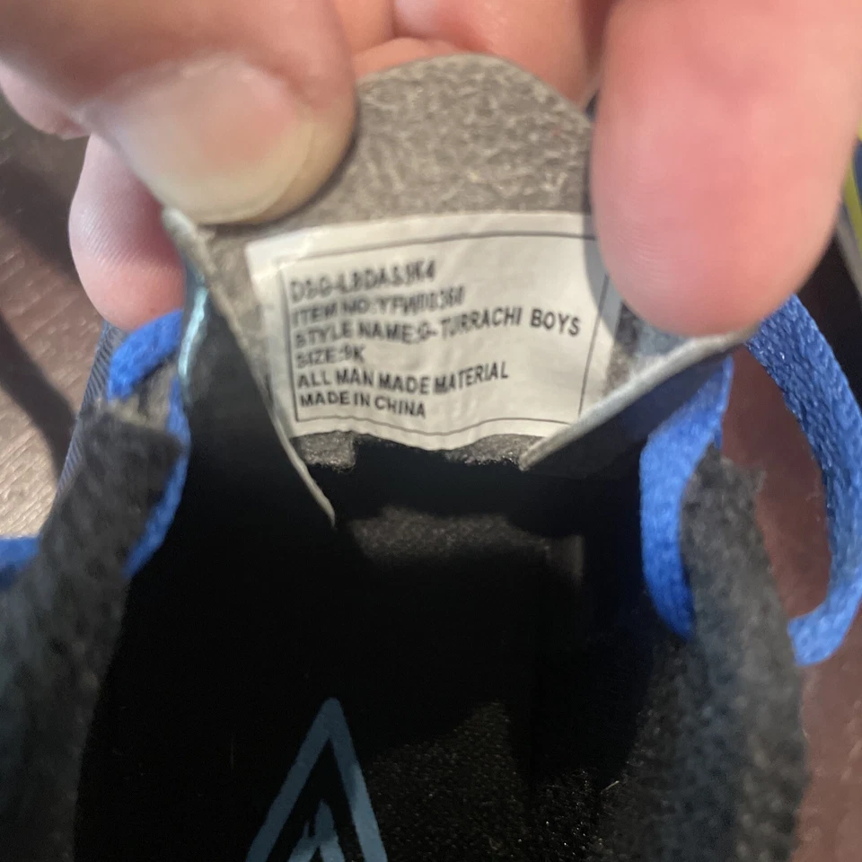 UMBRO Boys Girls Sz 9K Soccer Ball Cleats Shoes Black & Blue Athletic Rec League - Image 4 of 4