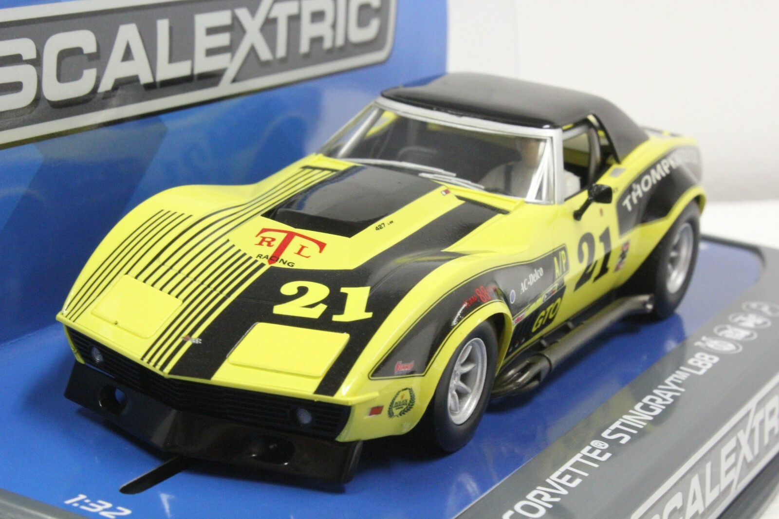 scalextric corvette
