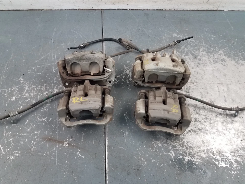 Juego de pinzas de freno Subaru BRZ Limited 86 2018 #02242 W7 Foto 2 de 4