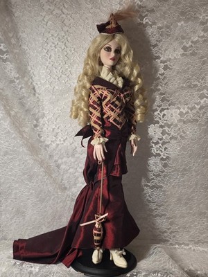Evangeline Ghastly/Parnilla Ensemble From Tonner