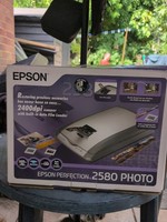 Epson Perfection 2580 Photo Scanner - TESTED WORKING FINE