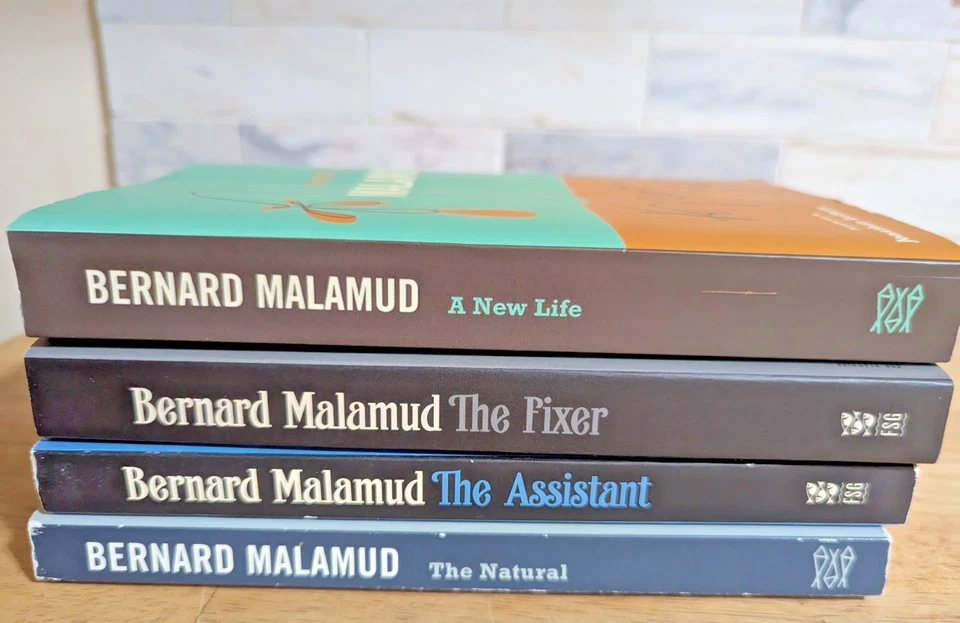 Bernard Malamud Lot of 4 Paperback Books Pulitzer Prize Winning Author FREE SHIP - Image 2 of 4