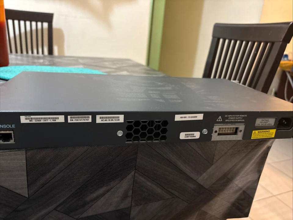 Cisco 2960-24TT-L - Image 2 of 3