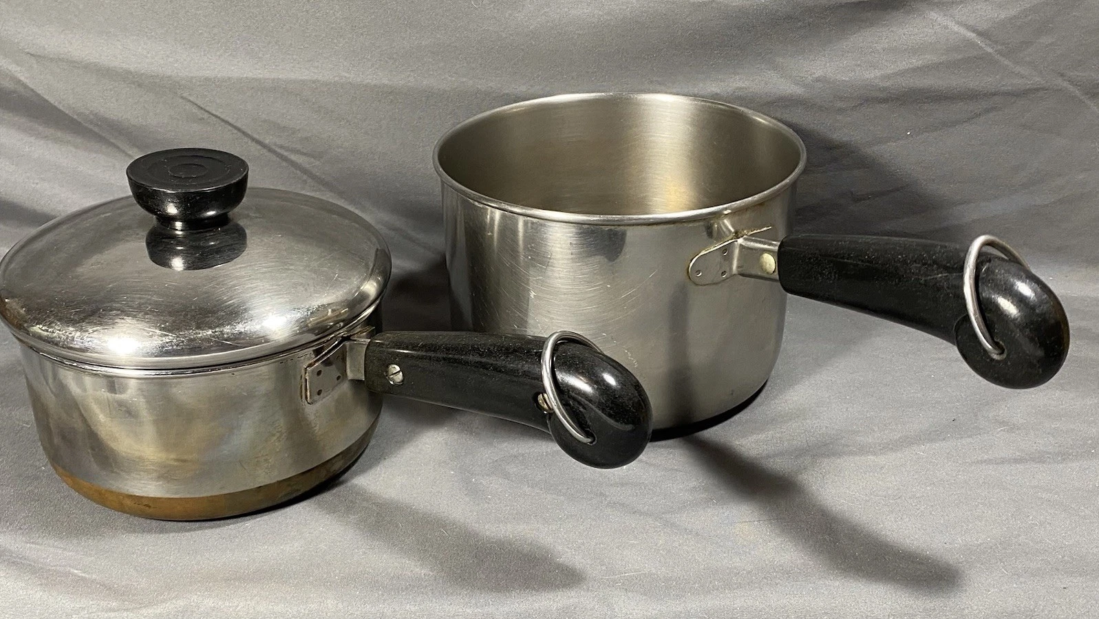 Lot of 2 Revere Ware Sauce Pans 2-Quart 1-Quart Copper Bottom with lid Stainless