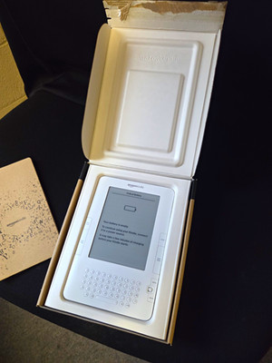 Amazon Kindle 6in eBook Reader Built-In Keyboard White New Open Box