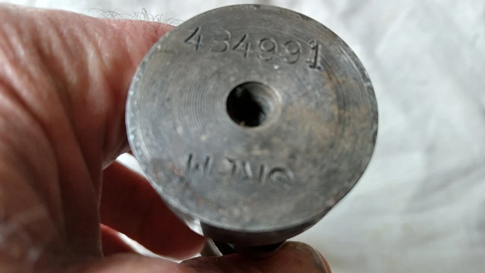 Vintage Caterpillar Pony Motor Camshaft #4B4991 Parts Only - Image 2 of 4