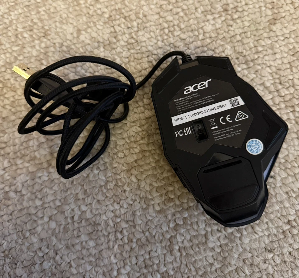 Ratón para juegos Acer Nitro NMW810 con cable Foto 2 de 4
